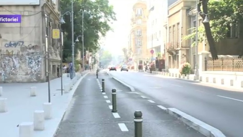 Interzis pentru biciclisti pe Calea Victoriei   Imagine