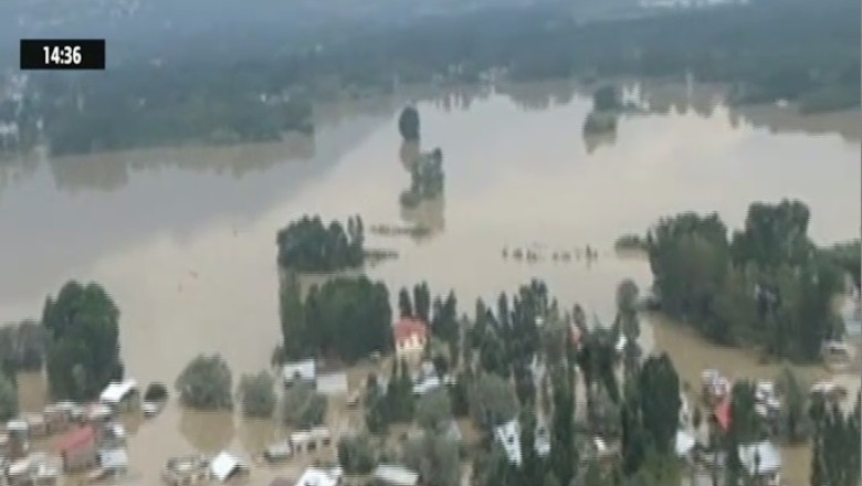 Inundatii catastrofale in nordul Indiei. Peste 400 de oameni au murit si zeci de mii sunt sinistrati in Kasmir Imagine