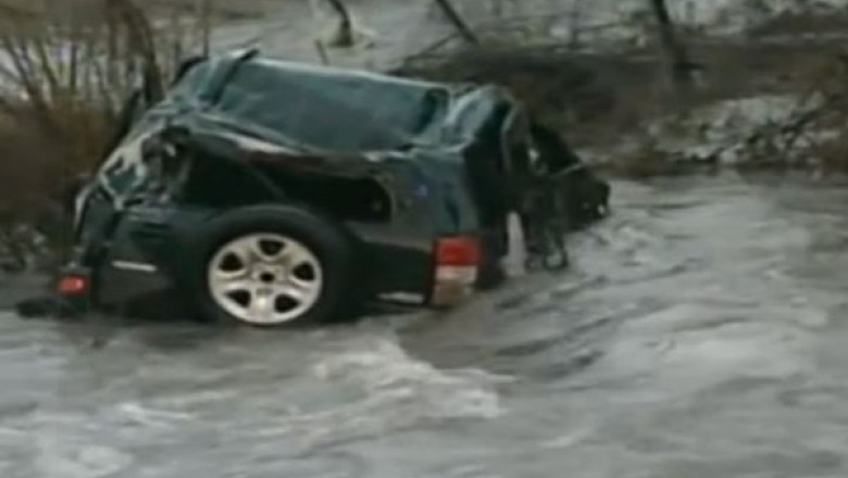 Inundatii in Bulgaria: Doi oameni au murit inecati in sud-vestul tarii Imagine