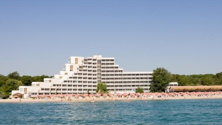 Inundatii in Bulgaria. Sute de turisti din Albena sunt evacuati Imagine