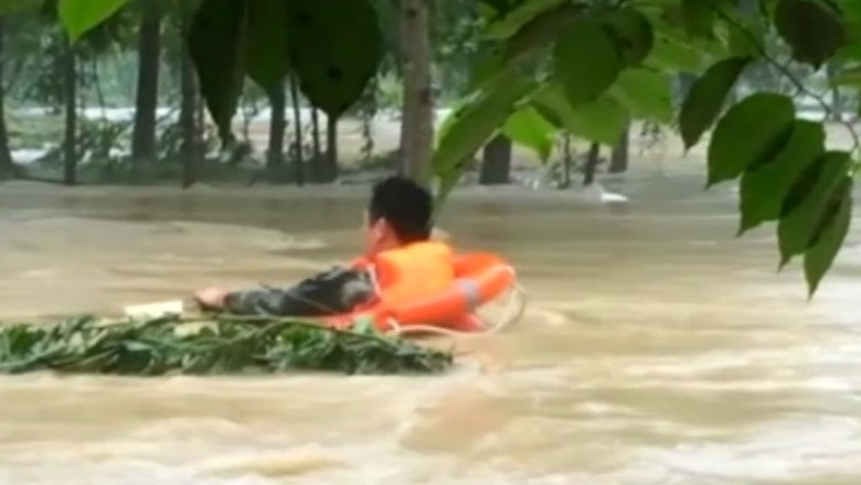 Inundatii in China. Cel putin 1.000 de oameni au fost evacuati din calea apelor Imagine