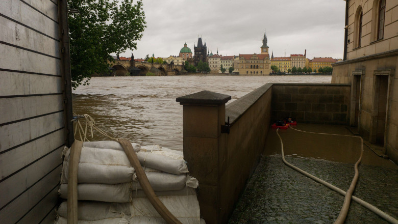 INUNDAtII IN EUROPA: Patru morti, opt disparuti si sute de persoane evacuate Imagine