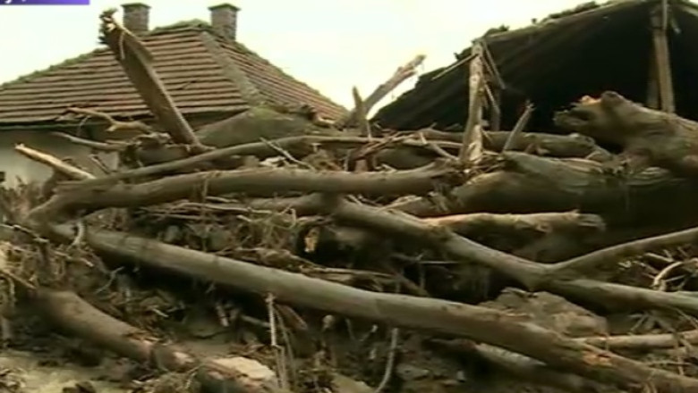 Inundatii in Serbia: un mort, trei disparuti si un sat aproape sters de pe fata pamantului Imagine