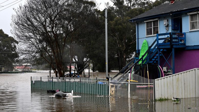 Inundatiile au facut prapad in Australia: a plouat intr-o zi cat pentru 4 luni. Localnicii s-au refugiat pe acoperisuri Imagine