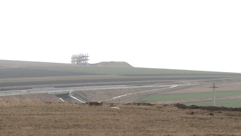 Investitie inutila in Suceava: o constructie de cinci milioane de lei a fost facuta in camp Imagine