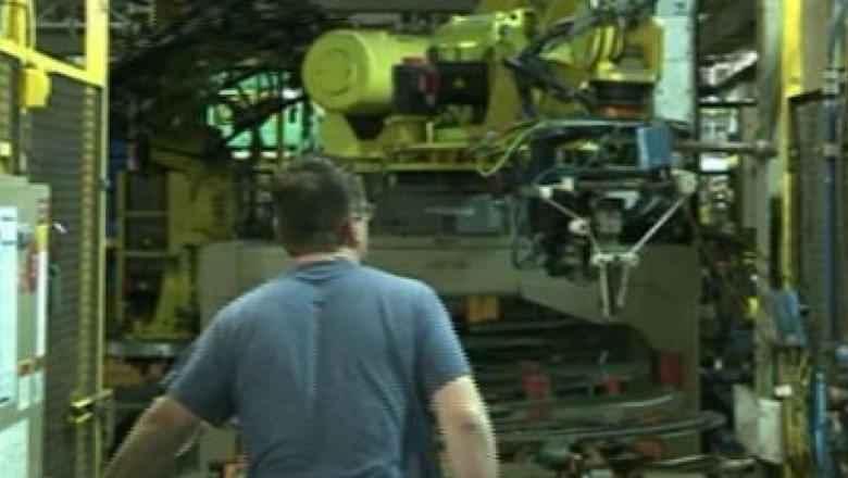 Investitori japonezi la Drobeta-Turnu Severin. 500 de oameni vor fi angajati la o fabrica de subansamble auto Imagine
