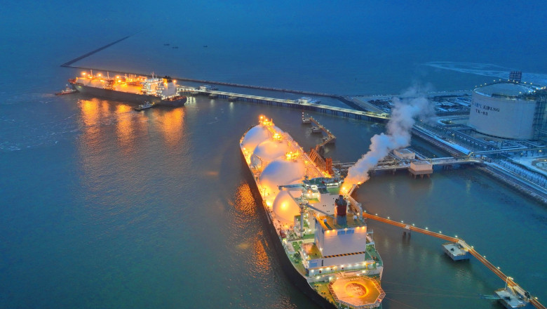 Investitorii straini se retrag din uriasul proiect rusesc LNG 2 de productie a gazelor lichefiate, afectat de sanctiunile SUA Imagine