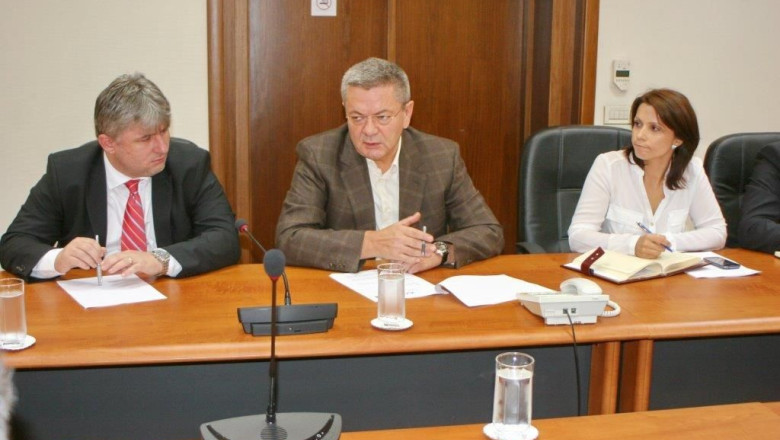 Ioan Rus catre piloti: „Va indemn sa fiti de 1.000 de ori mai putin patimasi”. Ce a convenit ministrul Rus cu sindicatele de la TAROM Imagine