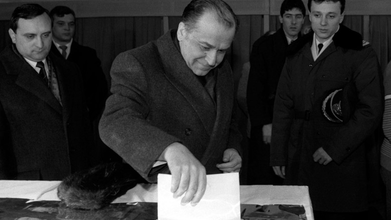 Ion Iliescu: Ar fi util sa avem si acum societate civila activa, vie, puternica, precum cea din anii ’90 Imagine