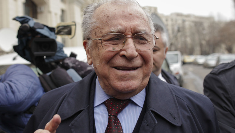 Ion Iliescu, la 94 de ani: Internetul e plin de meme-uri cu mine, ca speranta moare penultima si altele. Pe unele le apreciez Imagine