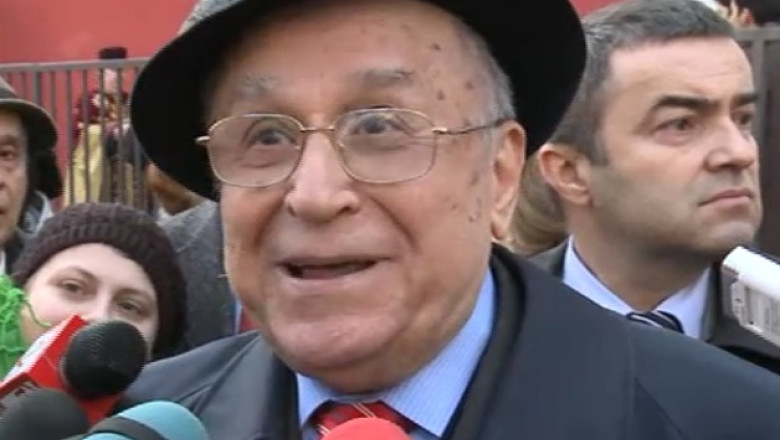 Ion Iliescu si Andrei Plesu, din nou pe bancile scolii. Ce amintiri are din liceu fostul presedinte al tarii Imagine