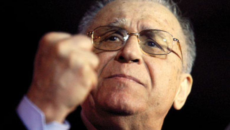 Ion Iliescu, „suprins” de cearta dintre „carlanii” Victor Ponta si Crin Antonescu Imagine