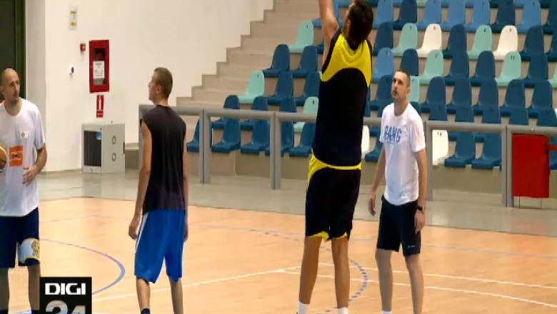 Ionut Dragusin, pivotul Craiovei, revine pe teren. James Tyler, exclus din lot Imagine