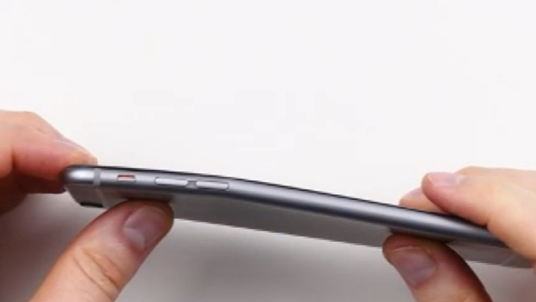 iPhone 6 nu a trecut testul rezistentei. Noile telefoane de la Apple se indoaie foarte usor Imagine