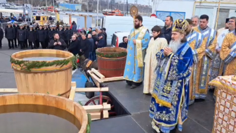 IPS Teodosie, despre agheasma: O persoana care fumeaza nu poate bea, „e mai rau ca un pagan”. Ce zice de relatiile trupesti dintre soti Imagine