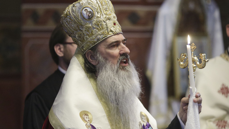 IPS Teodosie s-a prezentat la Curtea de Apel Constanta in dosarul de cumparare de influenta. Inregistrarile din ancheta au disparut Imagine