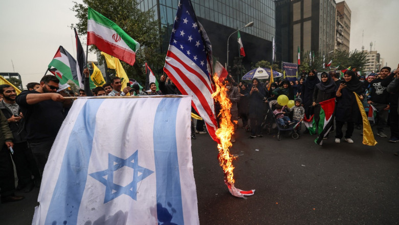 Iran a marcat confiscarea ambasadei SUA din 1979 cu mitinguri la care s-a strigat „moarte Americii” si „moarte Israelului” Imagine