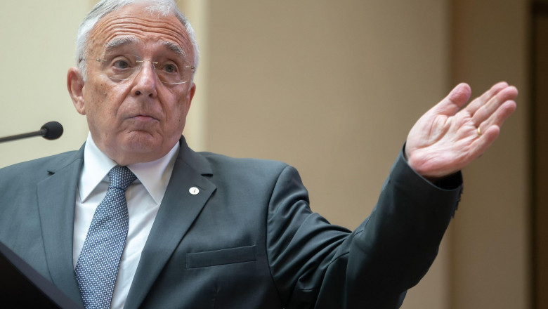 Isarescu, catre IT-isti si mediul de afaceri: Unii vor renta viagera. Nu trebuie cocosati cu multe impozite, dar sa plateasca toti Imagine