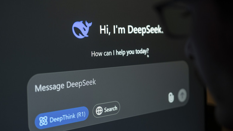 Italia blocheaza aplicatia chineza DeepSeek si incepe o investigatie privind furtul de date Imagine