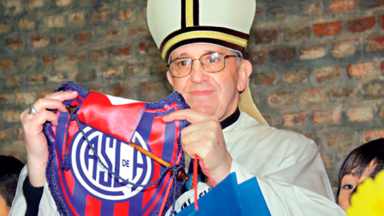 Italia si Argentina vor disputa un meci de fotbal in onoarea Papei Francisc Imagine