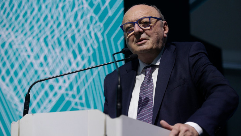 Italia va vota impotriva planului UE de a interzice vanzarea de automobile noi cu motoare termice din 2035 Imagine