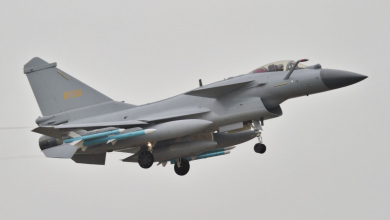 J-10 chineze versus Rafale franceze. Batalia aeriana dintre Pakistan si India devine studiu de caz pentru armatele lumii Imagine