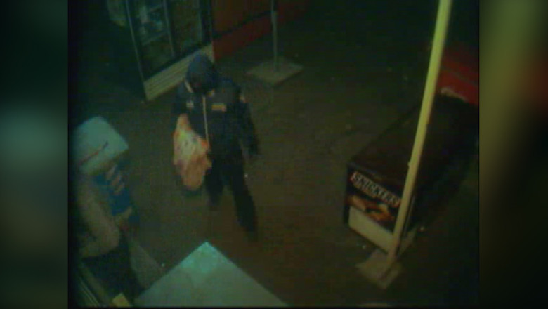 Jaf in 60 de secunde, la Timisoara. Fapta, surprinsa de camerele de supraveghere Imagine