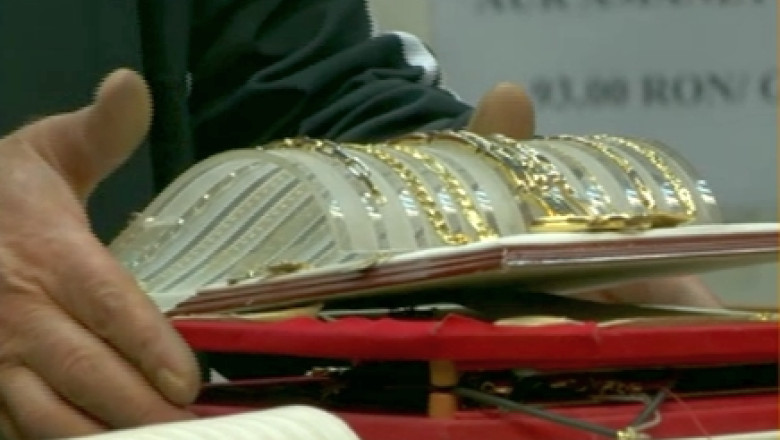 Jaf la o casa de amanet din Constanta. Usa era deschisa, hotii nu erau inarmati, iar valorile nu erau incuiate Imagine