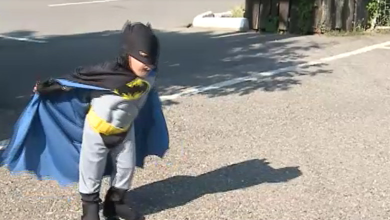 Jandarmeria Iasi a daruit unui copil de sapte ani o zi de nastere speciala Imagine