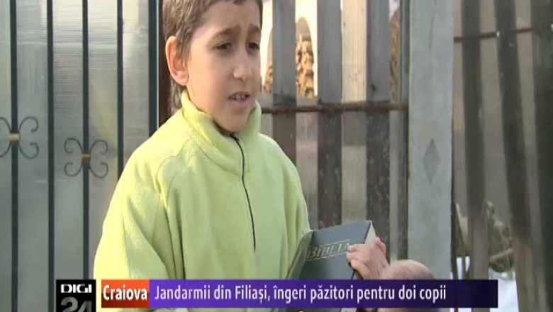 Jandarmii din Filiasi care au salvat doi copii de la inec, rasplatiti   Imagine