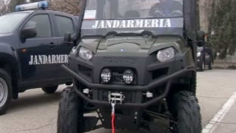 Jandarmii montani primesc ATV-uri si snowmobile Imagine