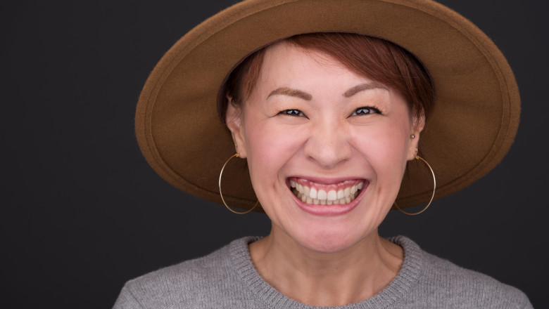 Japonezii fac cursuri ca sa invete sa zambeasca din nou Imagine