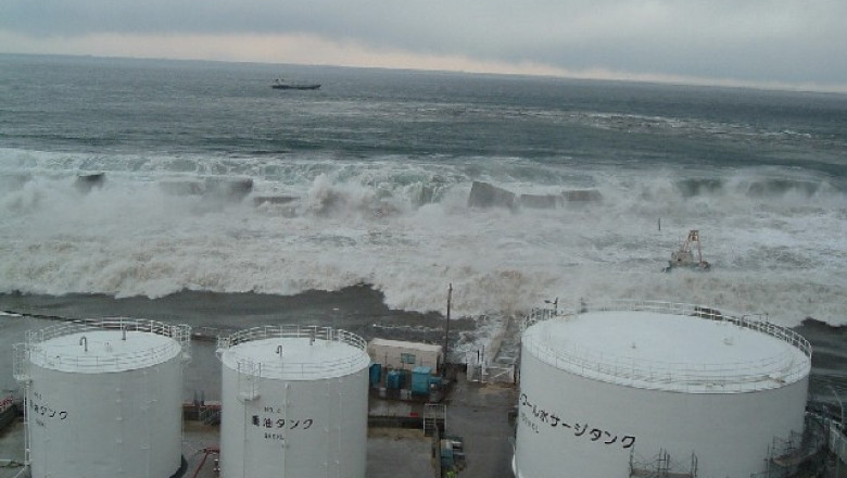 Japonia anunta ca radioactivitatea apei de mare este sub limite in apropiere de Fukushima Imagine