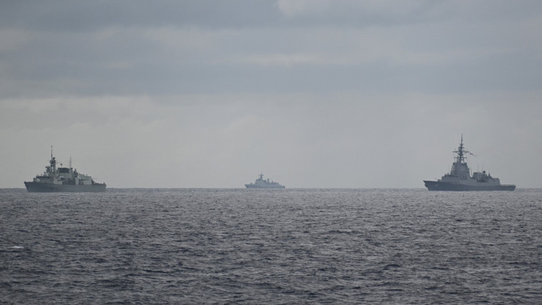 Japonia respinge acuzatiile de „militarism” ale Chinei. Tokio urmeaza sa transfere Filipinelor distrugatoare Abukuma si avioane TC-90 Imagine