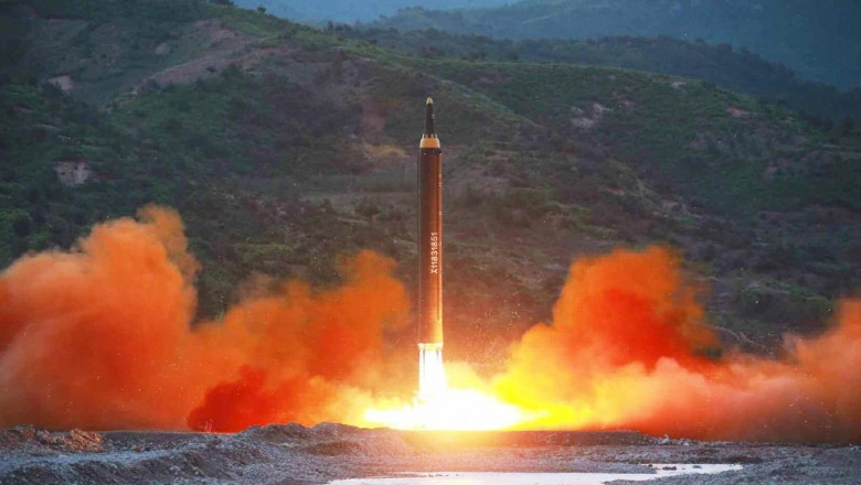 Japonia si SUA vor sa dezvolte in comun un sistem pentru interceptarea rachetelor hipersonice ale Rusiei, Chinei si Coreei de Nord Imagine