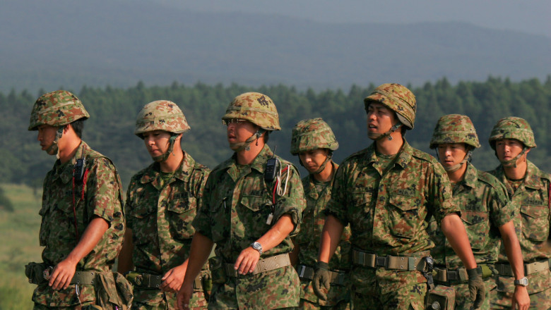 Japonia trimite soldati in misiunea NATO de la Wiesbaden pentru a studia noile tactici de lupta