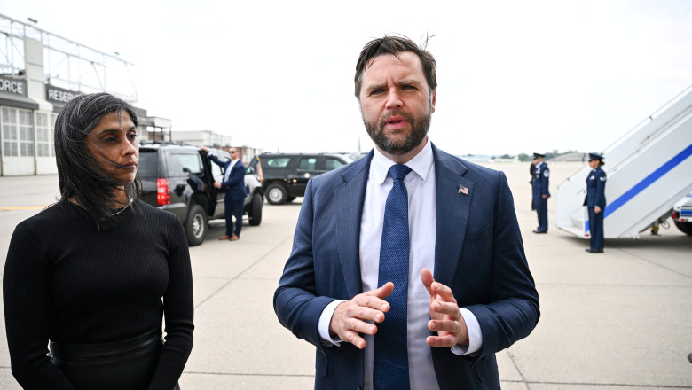 JD Vance a marturisit ca ar vrea ca sotia sa, Usha, care provine dintr-o familie hindusa, sa se converteasca la crestinism Imagine