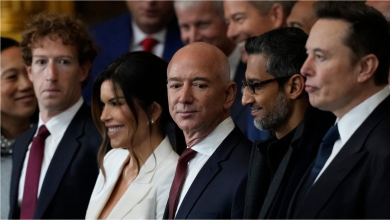 Jeff Bezos si Blue Origin incearca sa profite de raceala dintre Trump si Musk Imagine