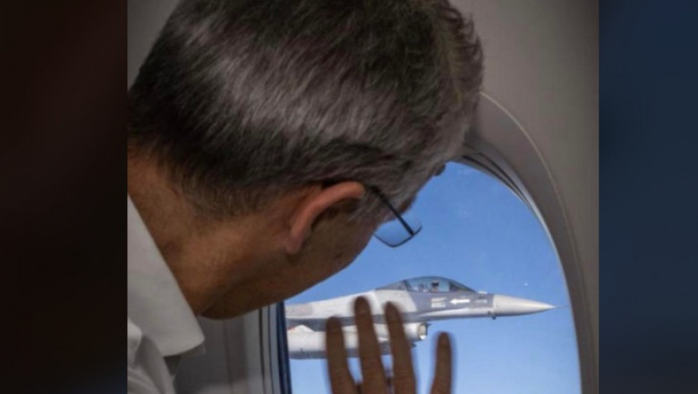 Jens Stoltenberg a ajuns la Bucuresti cu un avion TAROM, escortat de avioane de lupta F-16 Imagine