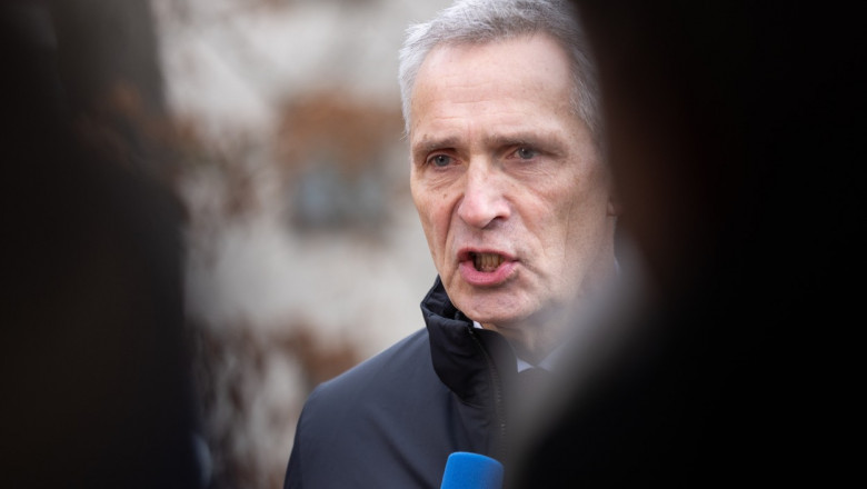 Jens Stoltenberg: Aliatii trebuie sa isi ia fiecare propria decizie privind utilizarea rachetelor cu raza lunga de catre Ucraina Imagine