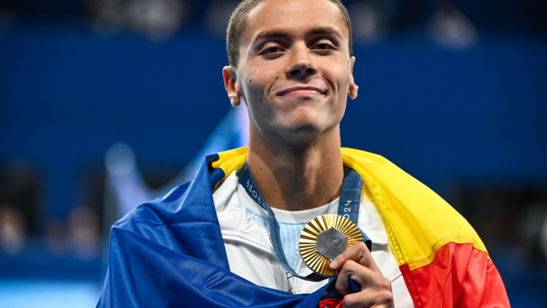 JO 2024. Au inceput calificarile pentru semifinala de 100 metri liber. David Popovici a castigat seria cu 47:92 secunde Imagine