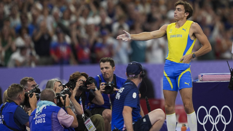 JO 2024. Un suedez a castigat aurul la saritura cu prajina. Acesta si-a doborat propriul record mondial Imagine