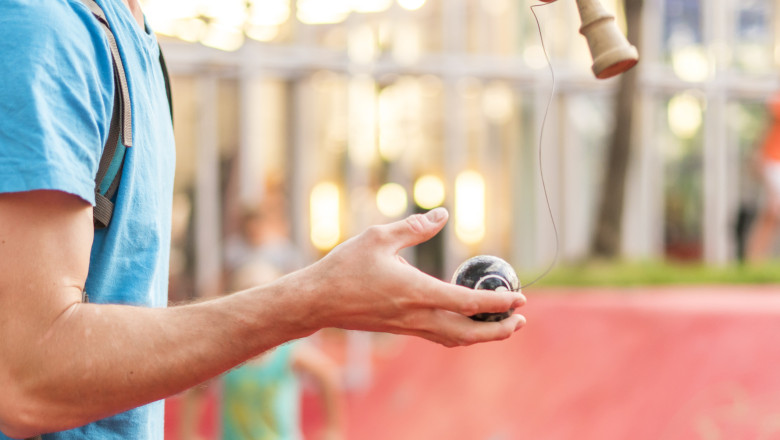 Jocul-fenomen care ii face pe copii sa uite de gadgeturi. Unele scoli l-au interzis, insa. Profesor: „Le dezvolta gandirea si atentia” Imagine