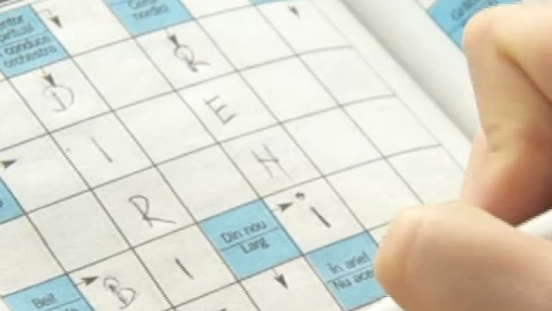 Jocurile pe telefon, cele de cultura generala sau integramele mentin creierul sanatos Imagine