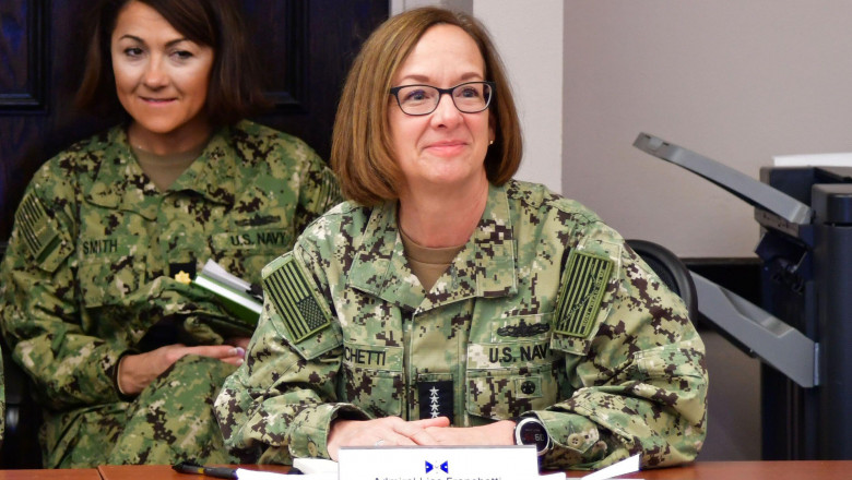 Joe Biden a numit o pe Lisa Franchetti la conducerea US Navy. Este prima femeie care preia comanda marinei SUA Imagine