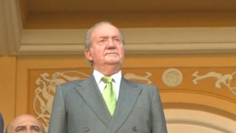 Juan Carlos, aplaudat la scena deschisa: "Traiasca regele!" Imagine