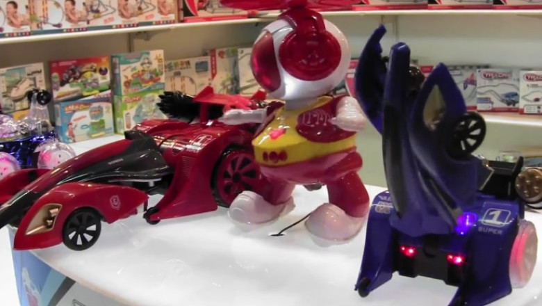 Jucariile inteligente, vedetele targului de specialitate de la Hong Kong Imagine