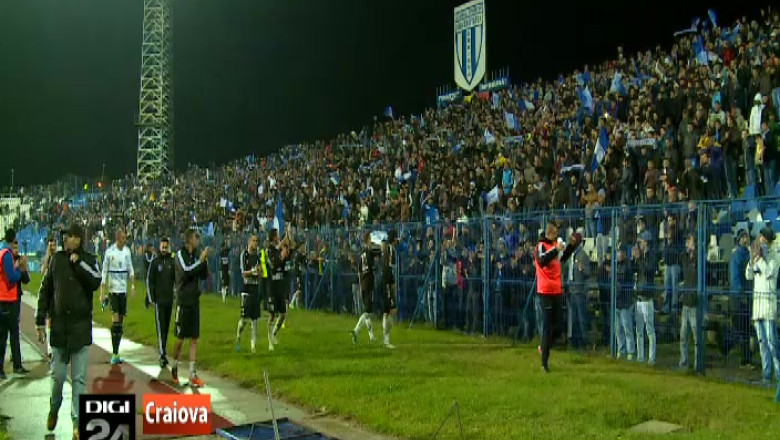 Jucatorii de la FCU Craiova primesc sfaturi de la rivali   Imagine