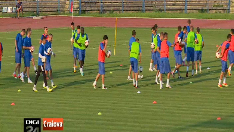 Jucatorii echipei CS Universitatea Craiova, pregatiti de duelul cu FC Bihor Imagine