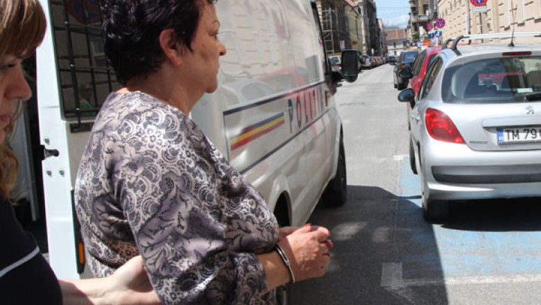 Judecatoarea Bolos, in fata instantei. Ea e acuzata de luare de mita si fals material in inscrisuri Imagine